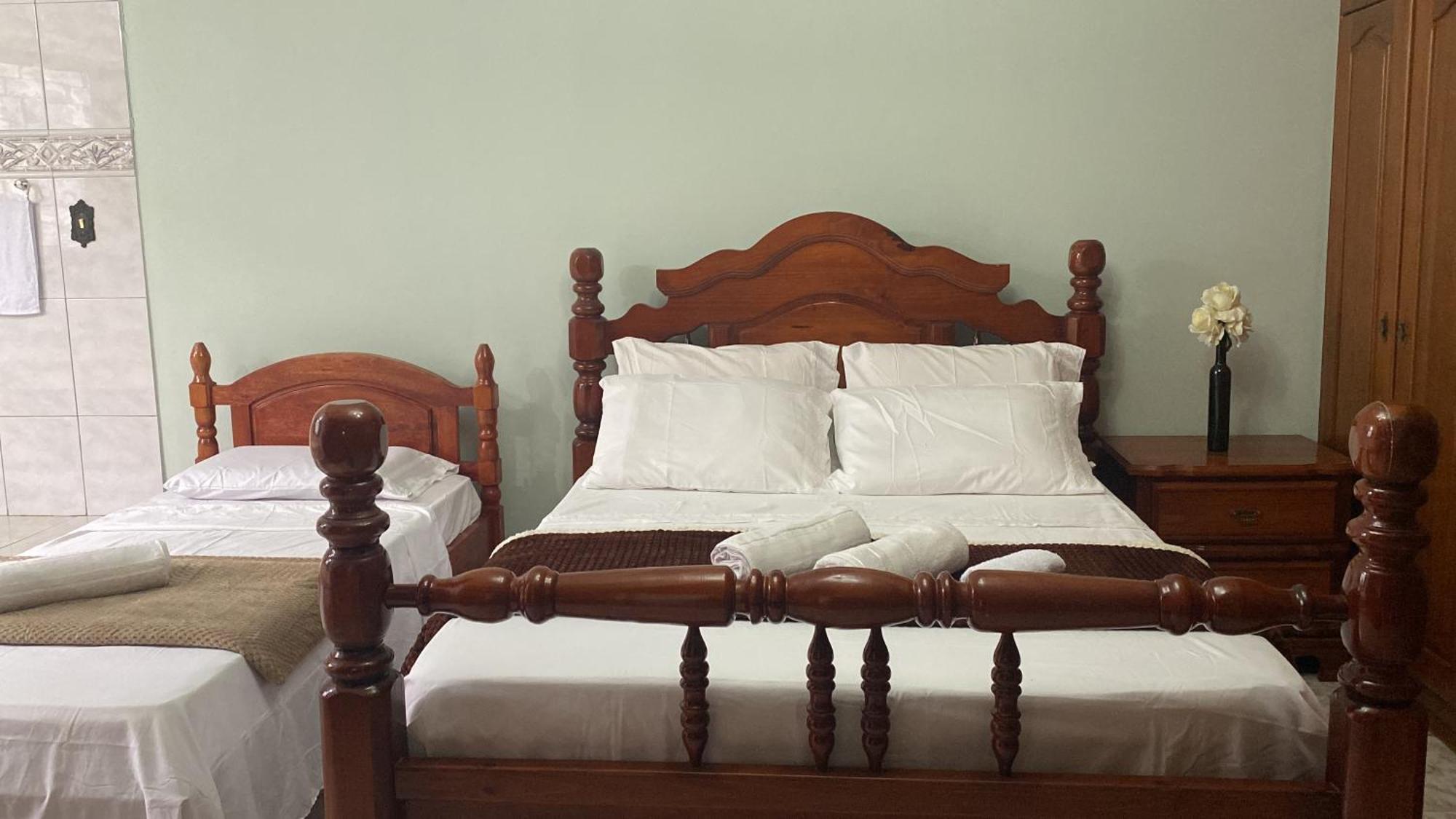Triana Guest House フォス・ド・イグアス エクステリア 写真